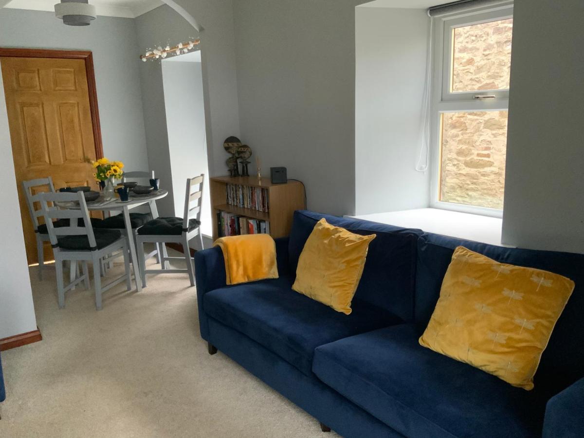 The Granary At Tinto Retreats, Biggar Is A Gorgeous 3 Bedroom Stone Cottage Wiston  エクステリア 写真